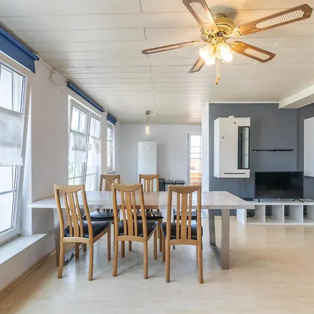 Arbeitnehmerunterkunft 6 Personen Mit Grosser Terrasse Апартаменты *