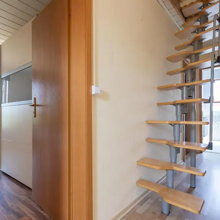 Arbeitnehmerunterkunft 6 Personen Mit Grosser Terrasse * Sulzheim (Rhineland-Palatinate)