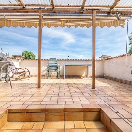 Arbeitnehmerunterkunft 6 Personen Mit Grosser Terrasse