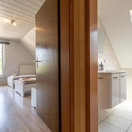 Arbeitnehmerunterkunft 6 Personen Mit Grosser Terrasse Sulzheim (Rhineland-Palatinate)