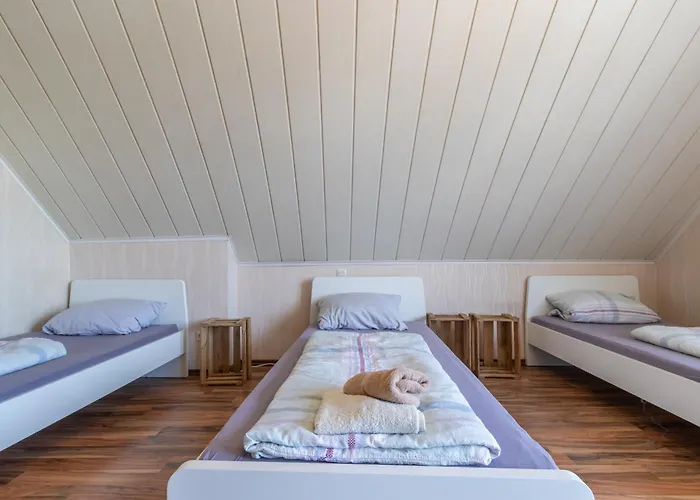 Apartamento Arbeitnehmerunterkunft 6 Personen Mit Grosser Terrasse Sulzheim (Rhineland-Palatinate)