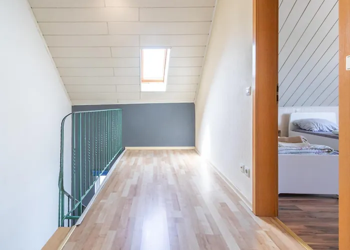 Arbeitnehmerunterkunft 6 Personen Mit Grosser Terrasse