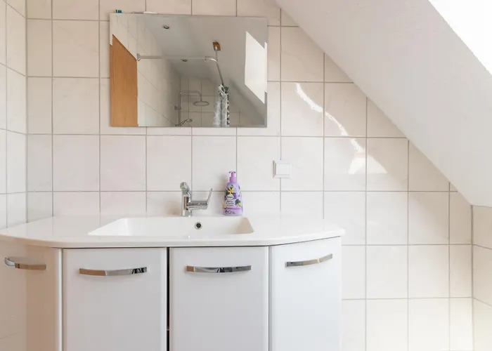 Arbeitnehmerunterkunft 6 Personen Mit Grosser Terrasse Apartamento *