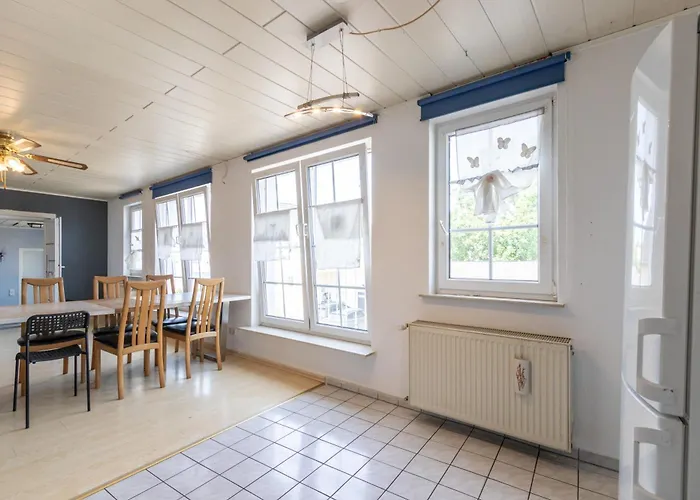 Arbeitnehmerunterkunft 6 Personen Mit Grosser Terrasse Apartamento *