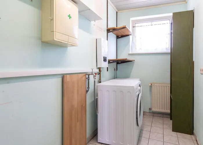 Arbeitnehmerunterkunft 6 Personen Mit Grosser Terrasse * Sulzheim (Rhineland-Palatinate)